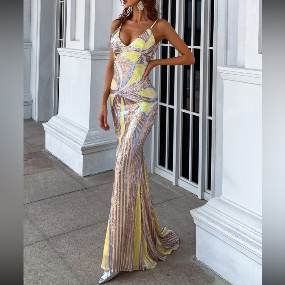 Luxe mermaid hem formal sequins dress